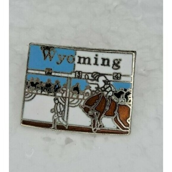 WYOMING STATE MAP TRAVEL Hat Tie ‎ PIN - Picture 2 of 4